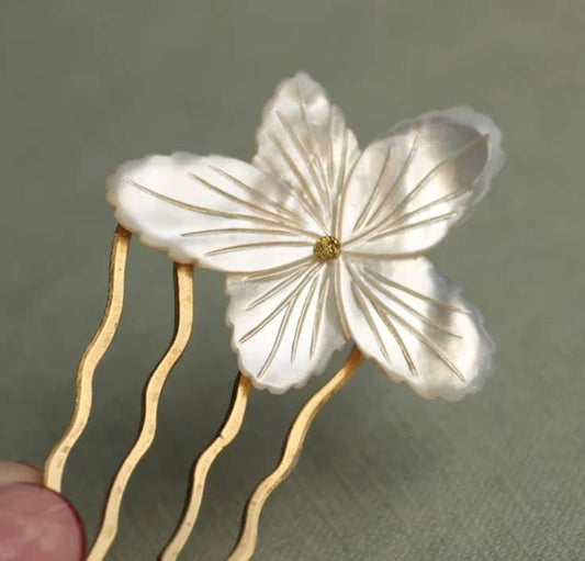 Mother Of Pearl Flower Comb