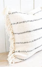 Linan Stripe Tassel textured Cushion